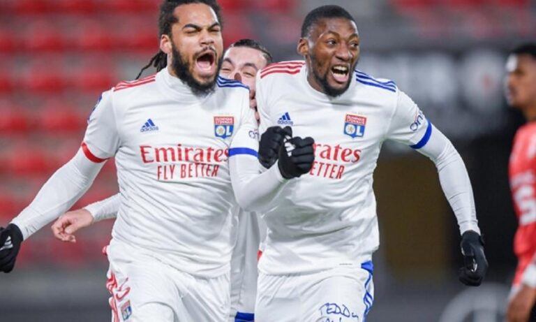 Τριάρα η Παρί, έσωσε το κάζο η Λιόν