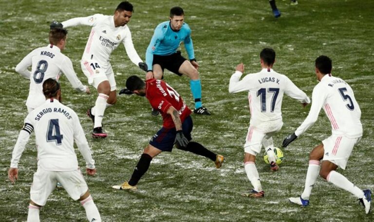 «Κόλλησε» στη χιονισμένη Παμπλόνα η Ρεάλ