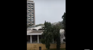 ΒΙΝΤΕΟ: Έπεσαν νιφάδες χιονιού ακόμα και στο κέντρο της Αθήνας