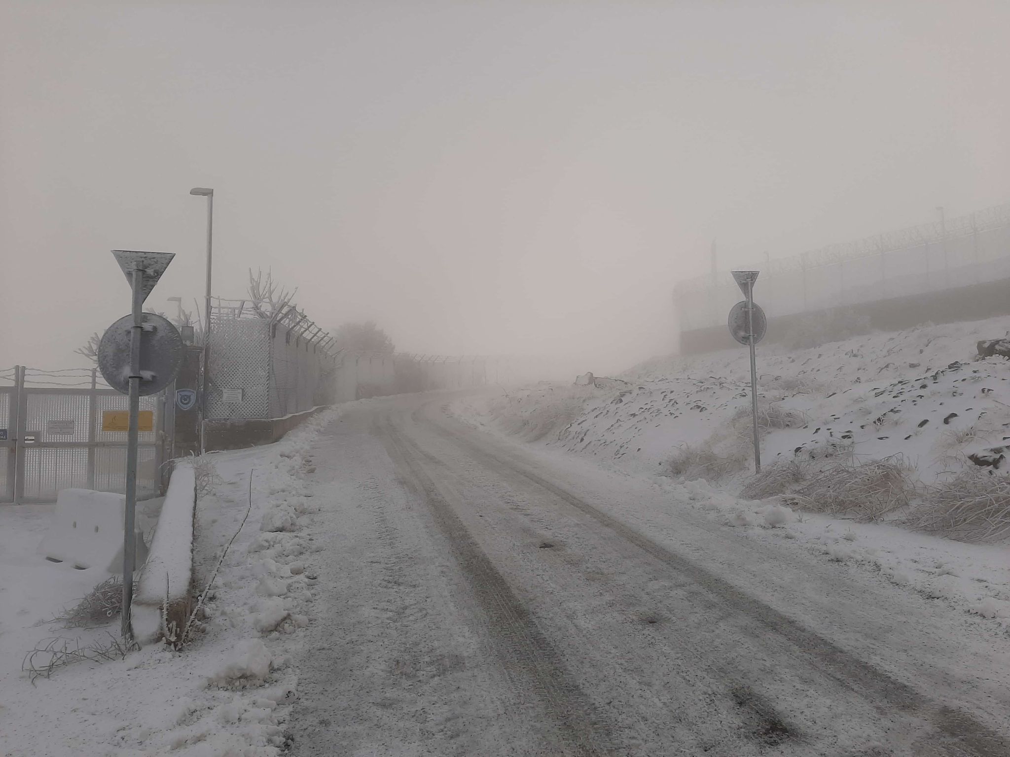 Έρχεται κατακόρυφη πτώση της θερμοκρασίας με χιόνια και στα ημιορεινά