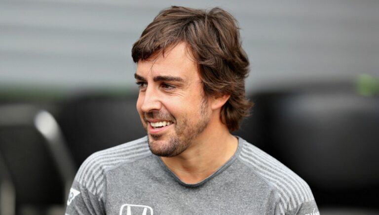 Παρασύρθηκε από όχημα ο Φερνάντο Αλόνσο ενώ έκανε ποδήλατο