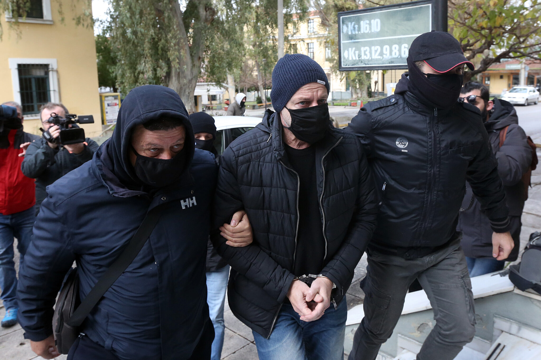 Υπόθεση Λιγνάδη: Πληθαίνουν οι μαρτυρίες, βαριές κατηγορίες από τους εισαγγελείς