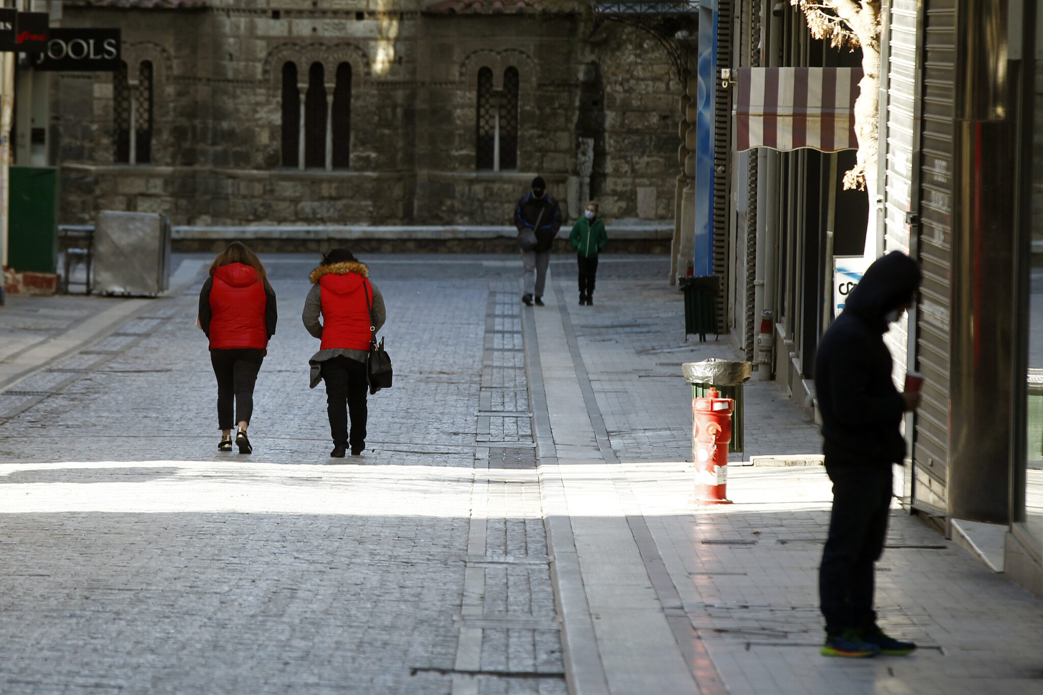 Στο "κόκκινο" παραμένει η Αττική, 1.790 τα νέα κρούσματα στην Ελλάδα (ΧΑΡΤΗΣ)