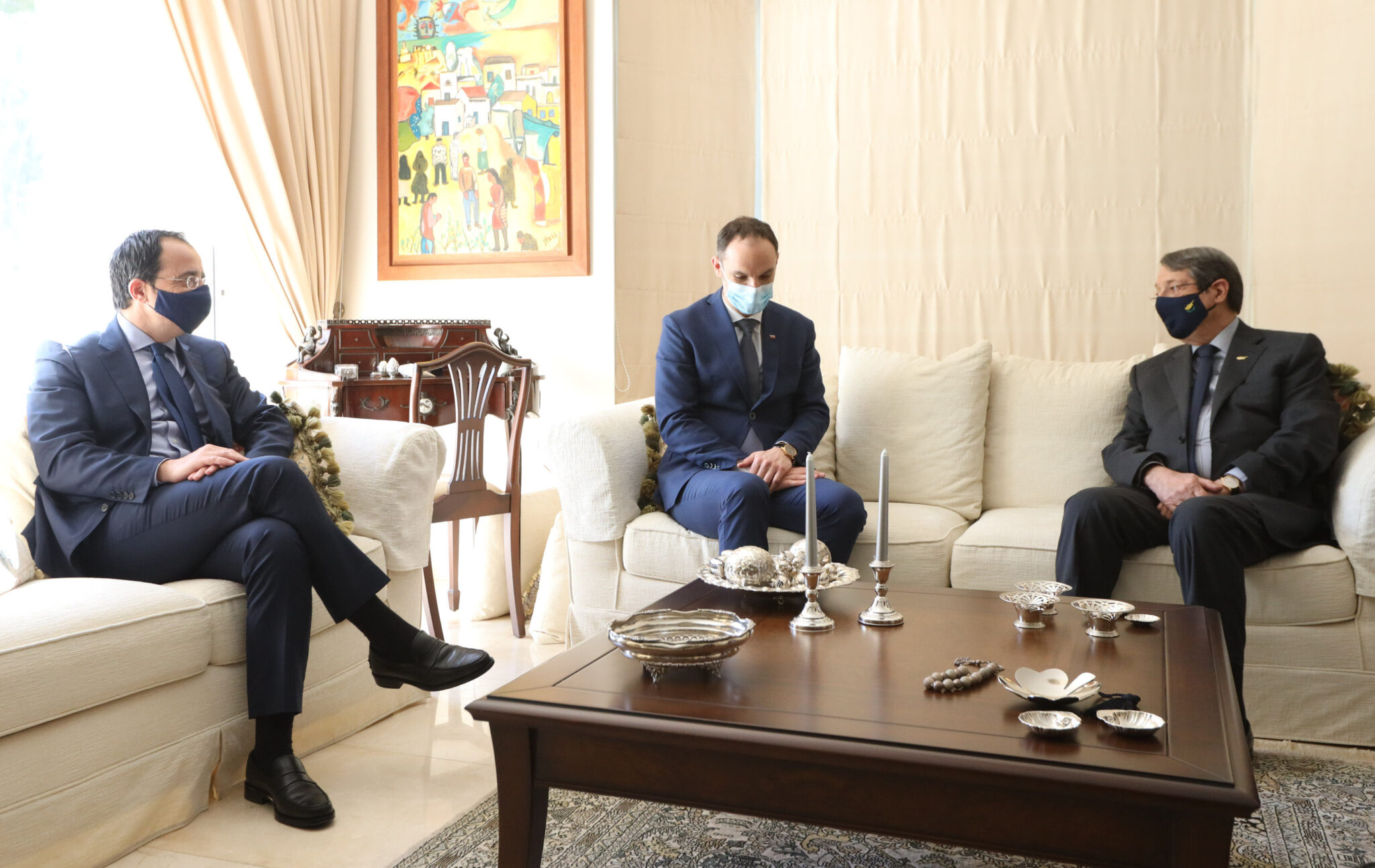 Μήνας διαβουλεύσεων και μπαράζ διπλωματικών επαφών (ΒΙΝΤΕΟ)