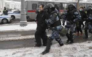 Πάνω από 5000 συλλήψεις διαδηλωτών στη Ρωσία