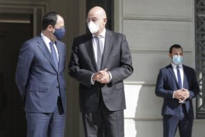 Δένδιας – Χριστοδουλίδης συζήτησαν τα επόμενα βήματα στο Κυπριακό