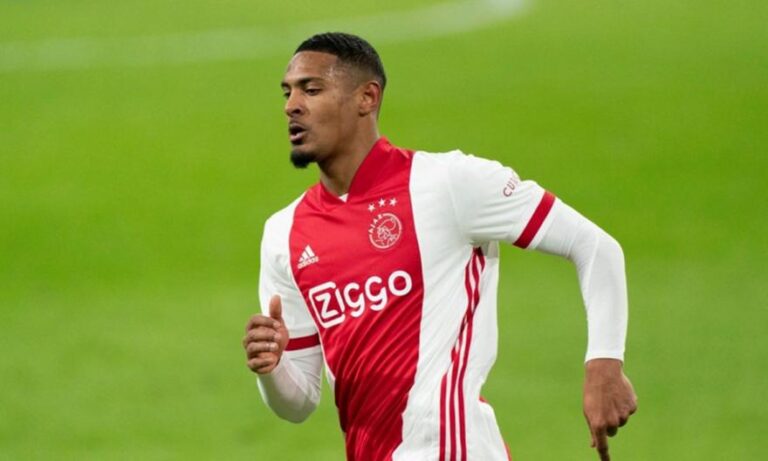 Απίστευτο: Ο Άγιαξ άφησε κατά λάθος εκτός λίστας την πιο ακριβή του μεταγραφή