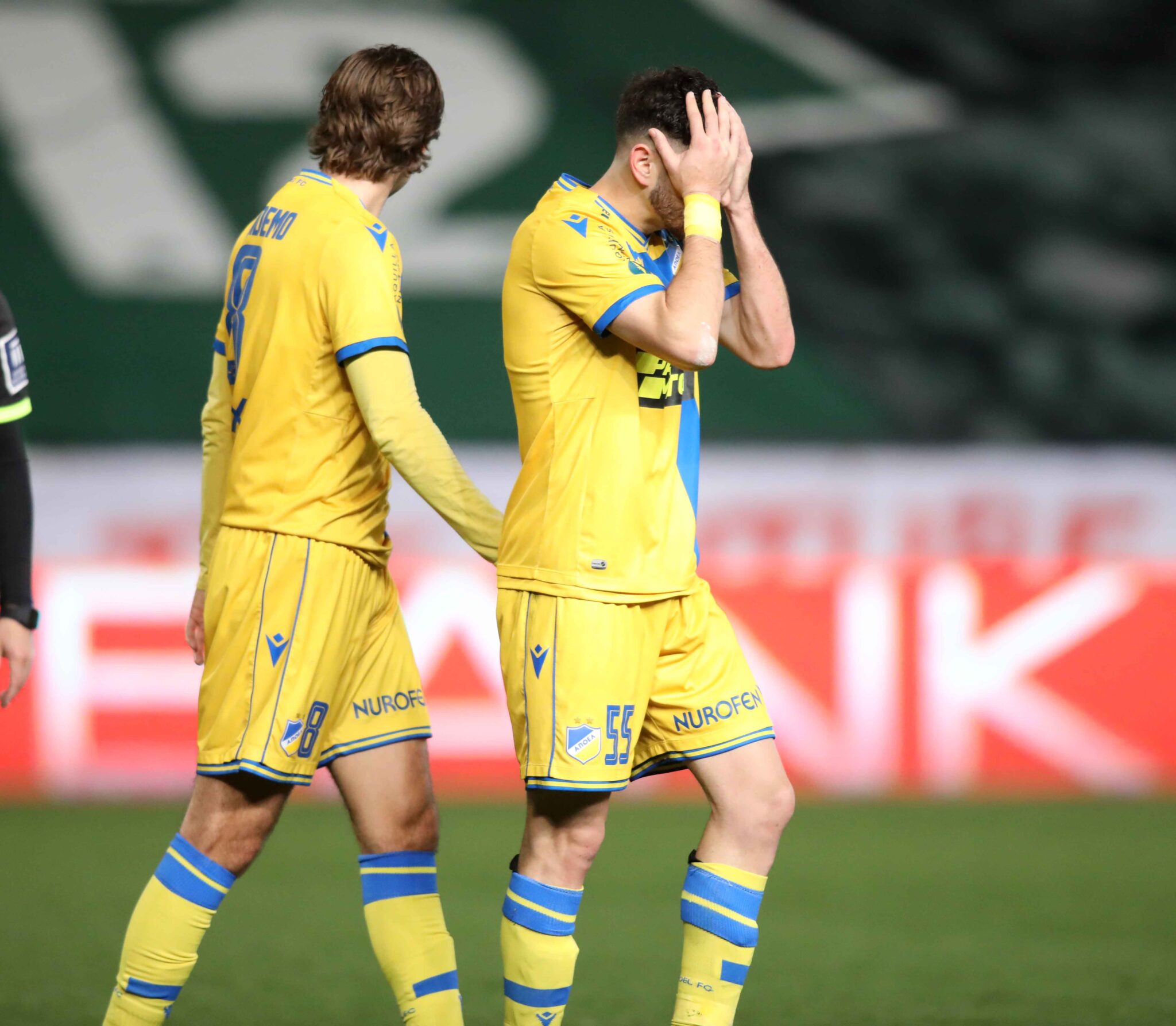 Η τελευταία… σανίδα σωτηρίας για τον ΑΠΟΕΛ