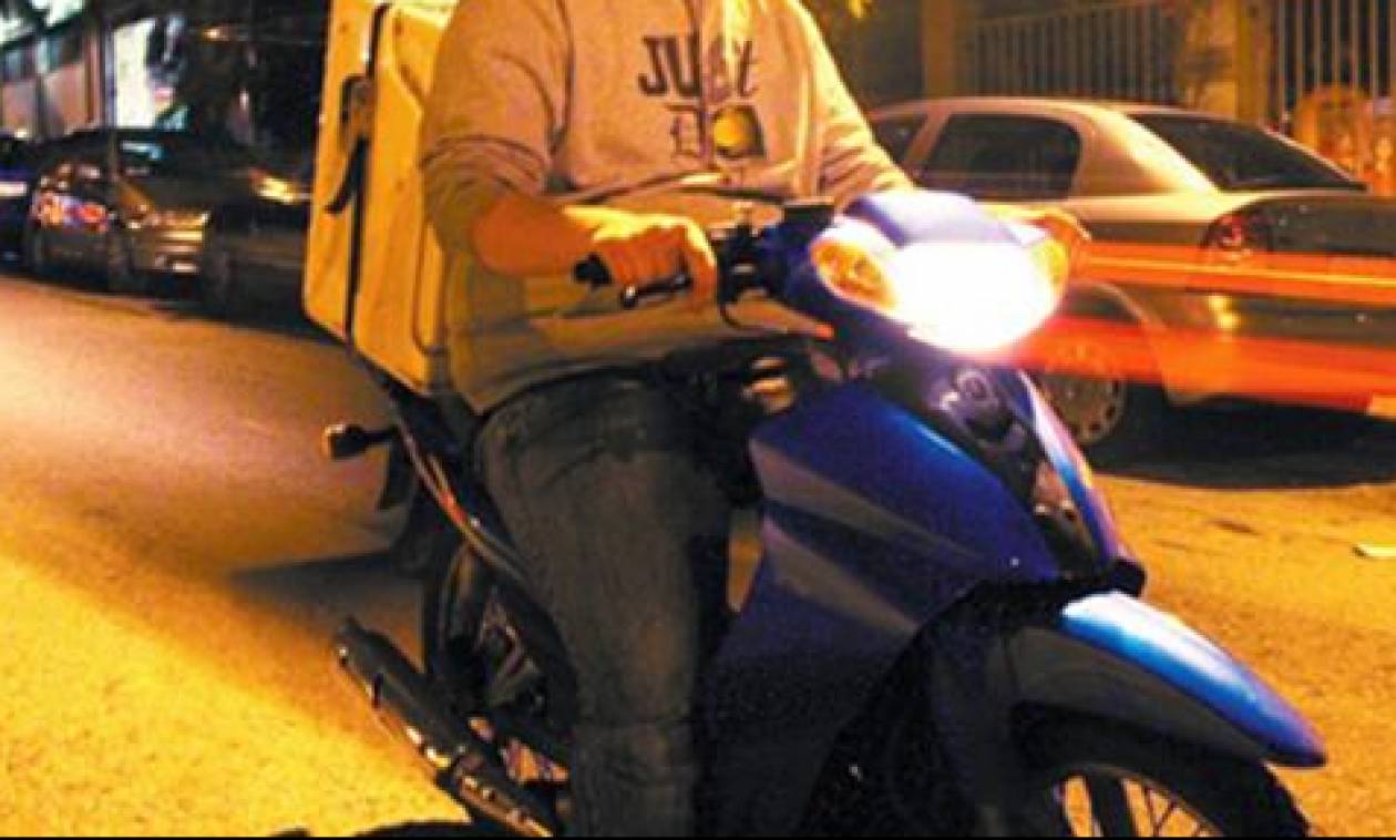 Ντελιβεράς πήγε να παραδώσει παραγγελία και τον απείλησαν με πιστόλι