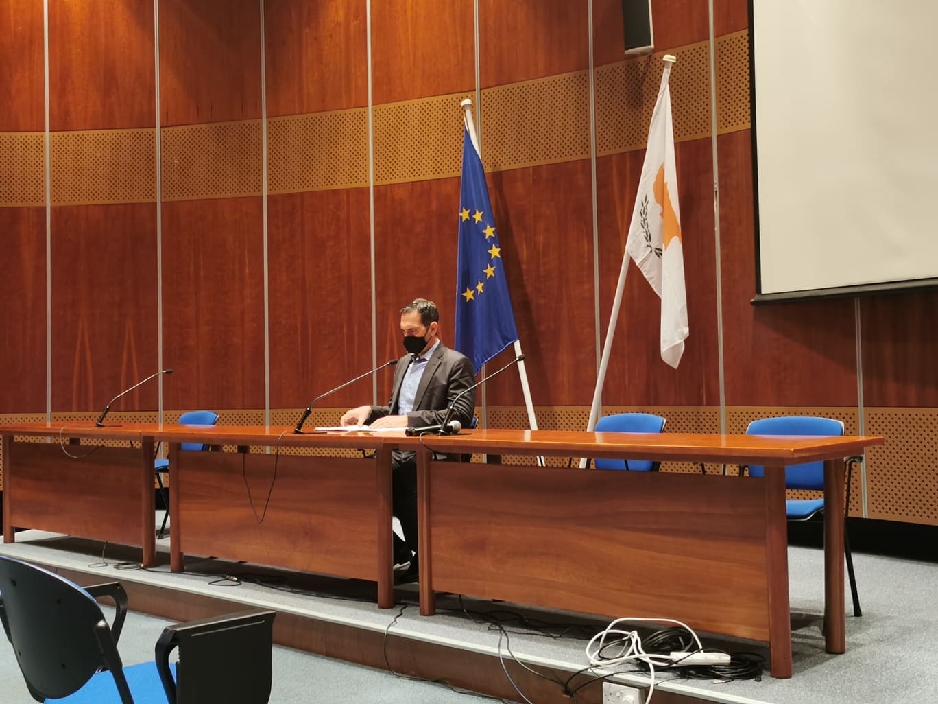 "Είμαστε κοντά στο τέλος. Η νίκη σε αυτή την ύστατη μάχη θα έρθει με τα εμβόλια"