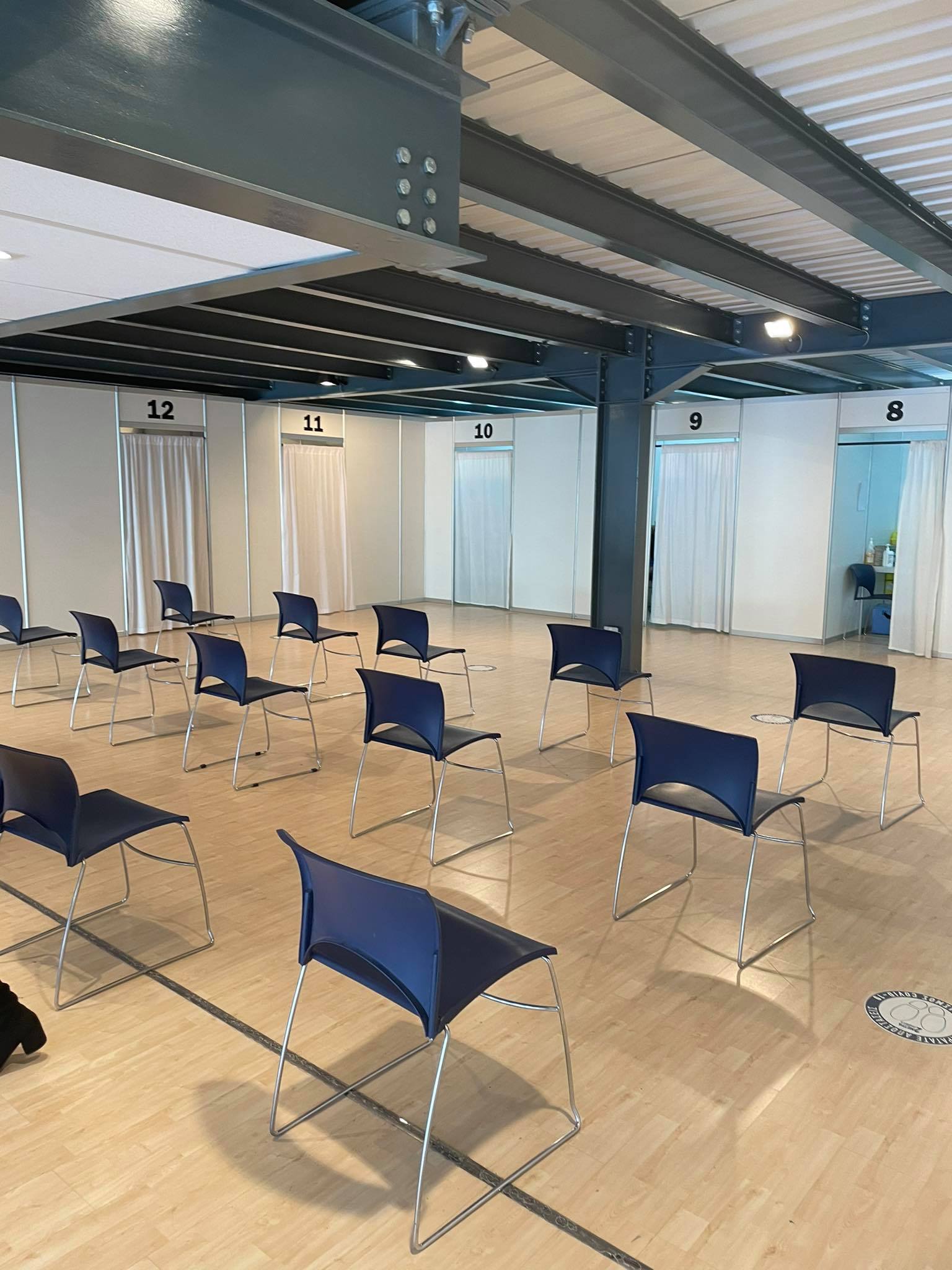 Μειωμένη η προσέλευση την πρώτη μέρα επανέναρξης εμβολιασμών με το AstraZeneca