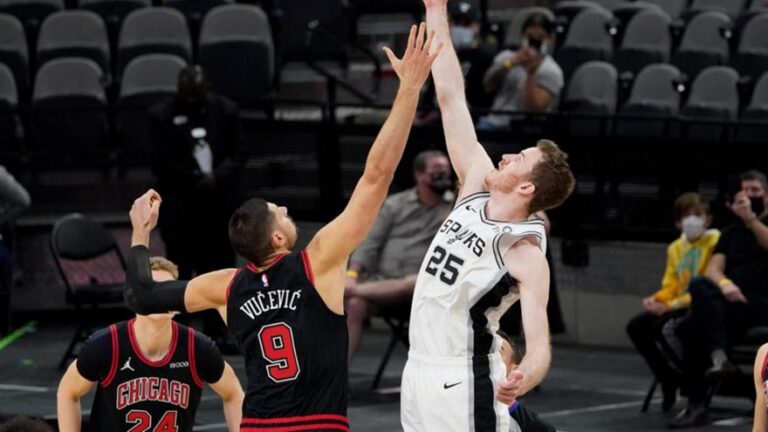 Την έσπασαν στον Βούτσεβιτς οι Σπερς