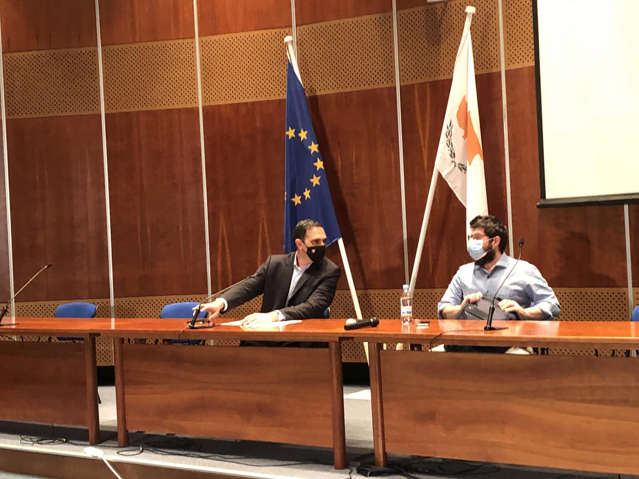 Δεν συζήτησε αποκλιμάκωση των μέτρων ο Ιωάννου με τους ειδικούς