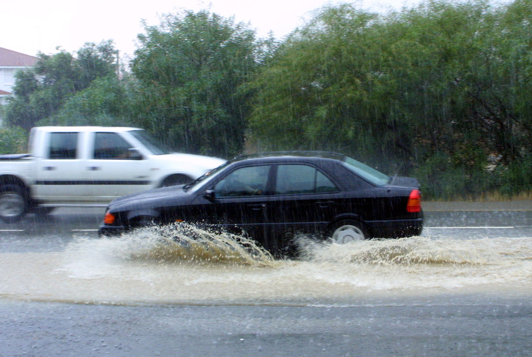 Οδηγοί προσοχή! Καταρρακτώδεις βροχές στον αυτοκινητόδρομο Λευκωσίας-Λεμεσού