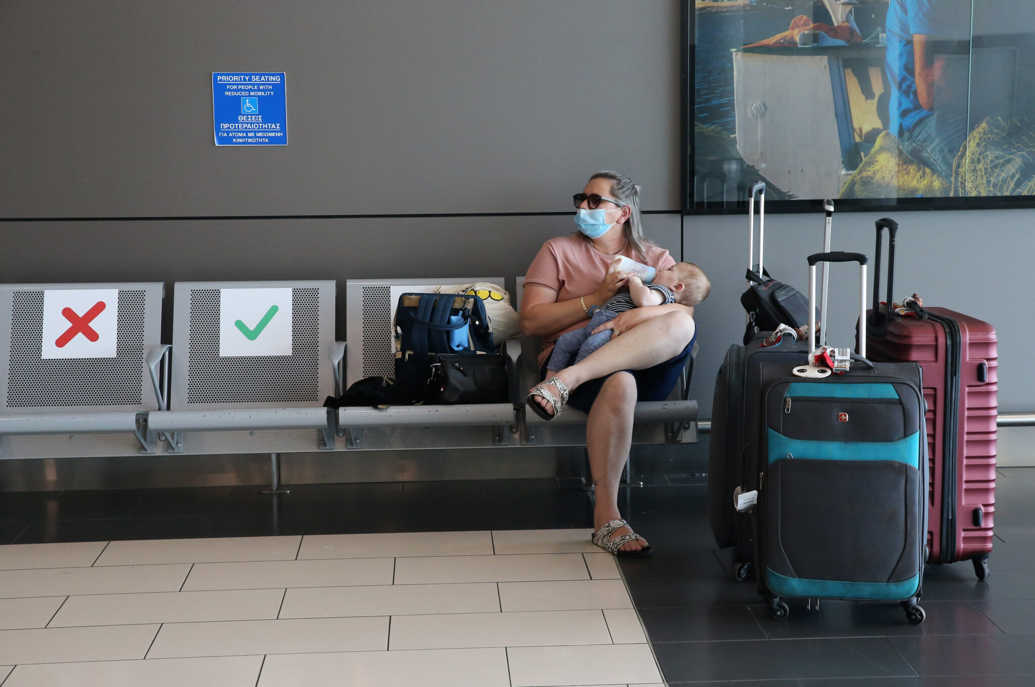 Αφίξεις επιβατών στην Κύπρο: Το χρώμα της κάθε χώρας και όσα πρέπει να γνωρίζεις