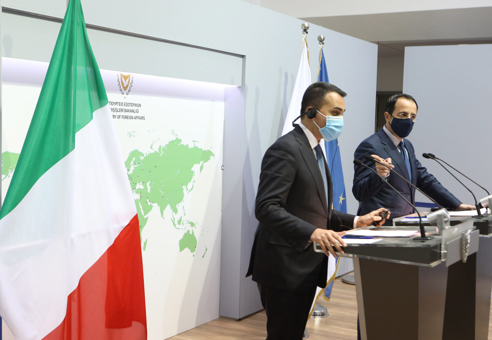 Όχι σε λύσεις εκτός πλαισίου για το κυπριακό είπε ο Ιταλός Υπουργός Εξωτερικών