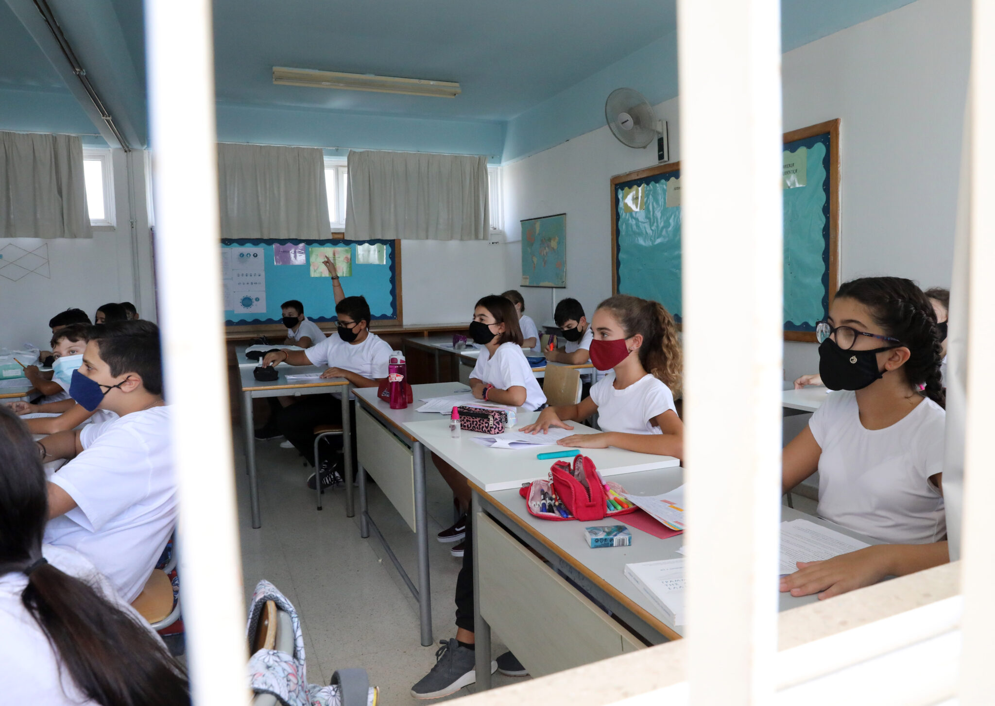 Στέλνουν "τελεσίγραφο" οι γονείς για την επιστροφή των μαθητών τη Δευτέρα (VID)