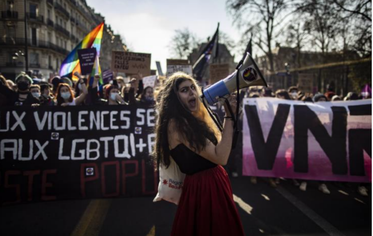 «Όταν οι γυναίκες σταματούν, όλα σταματούν!», φώναξαν οι γυναίκες στην Γαλλία