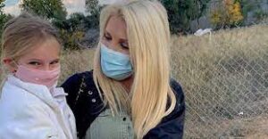 Ε. Μενεγάκη: Oι ευχές και οι φωτογραφίες της Μαρίνας που μοιράζεται πρώτη φορά