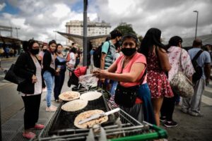 Για πρώτη φορά κάτω από 40.000 τα περιστατικά κορωνοϊού στις ΗΠΑ