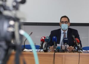 Η "εκτόξευση" των κρουσμάτων θορύβησε το Υπουργείο Υγείας