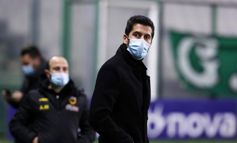 Μήνυμα εμψύχωσης από Κονέ στην ΑΕΚ ενόψει play-off και Κυπέλλου