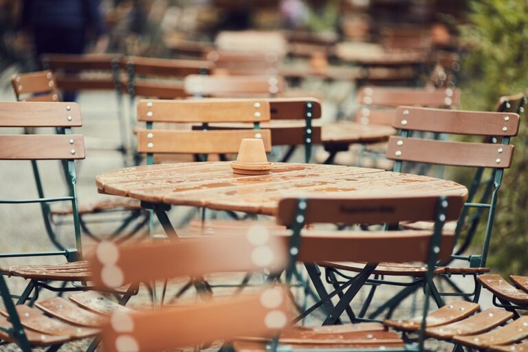 Μετά από τρεις μήνες θα πιούμε τον καφέ μας… σε εξωτερικό χώρο!