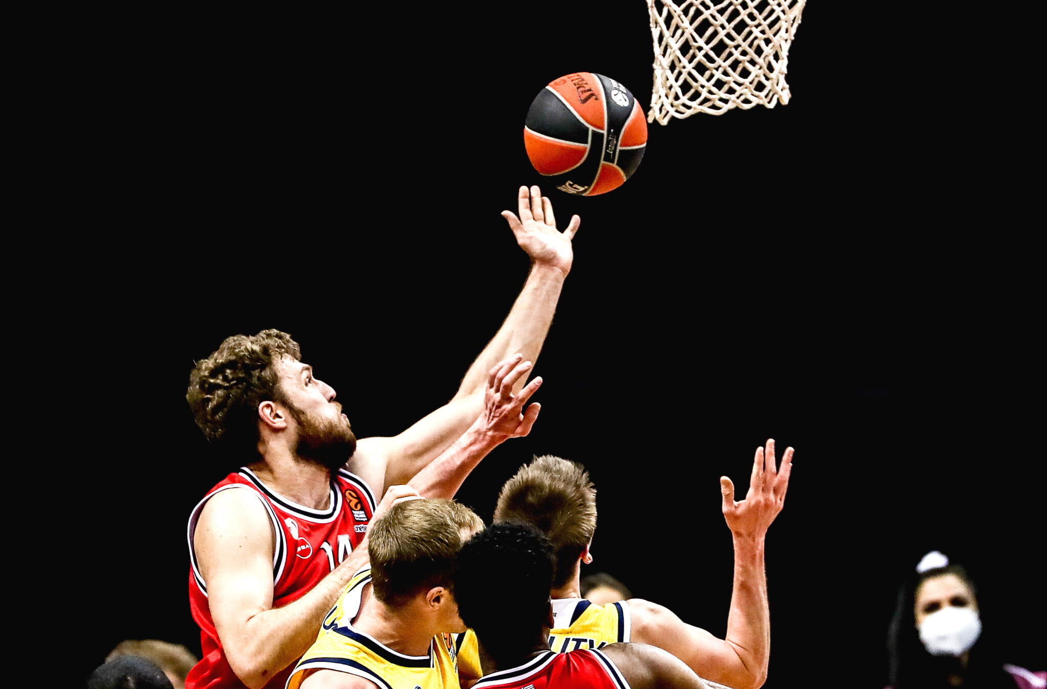 Ευρωλίγκα: Κορυφαίος της εβδομάδας ο Βεζένκοβ