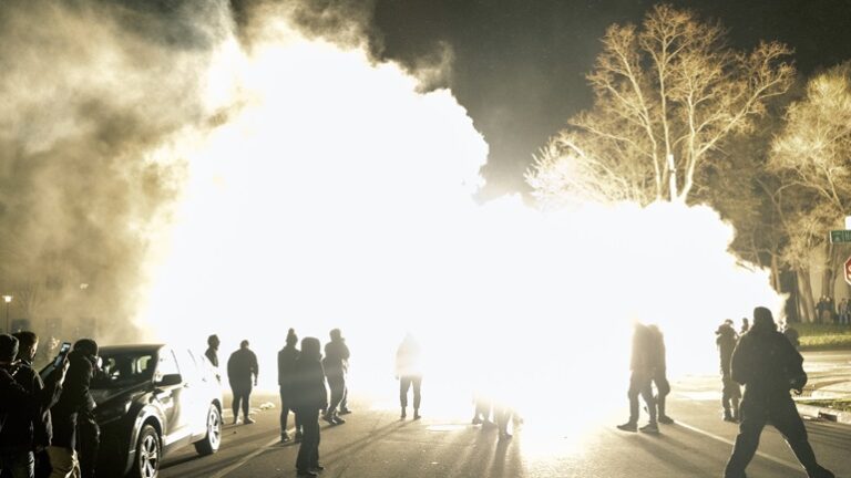 Μπάιντεν: Δεν υπάρχει απολύτως καμία δικαιολογία, καμία για λεηλασίες