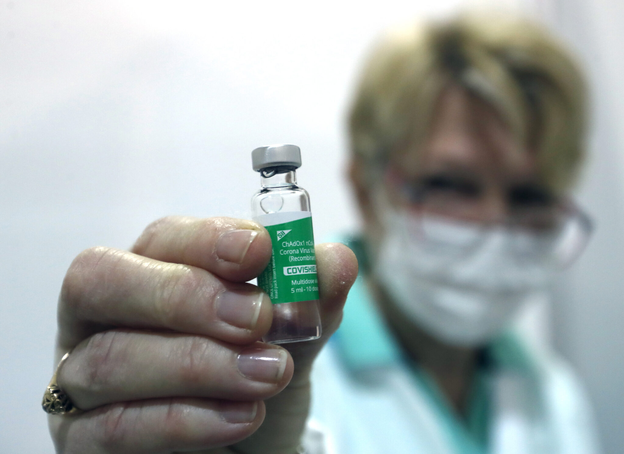 Τέλος στη συζήτηση για AstraZeneca: Μένουμε σταθεροί, προχωράμε με εμβολιασμούς