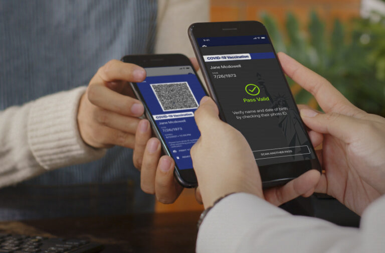 "Πράσινο" από Ευρωκοινοβούλιο για ψηφιακό διαβατήριο, αλλά με δωρέαν PCR tests