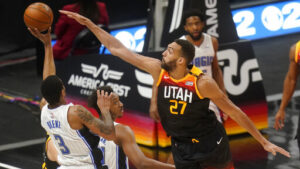 Ασταμάτητοι Σίξερς και Τζαζ