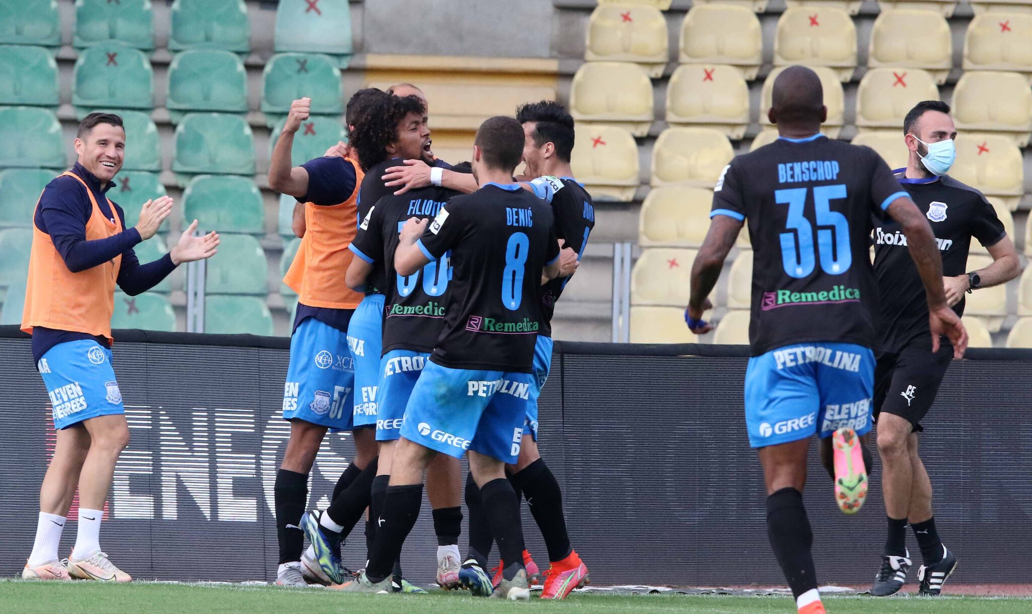 Για το πρώτο από τα τρία βήματα ο Απόλλωνας