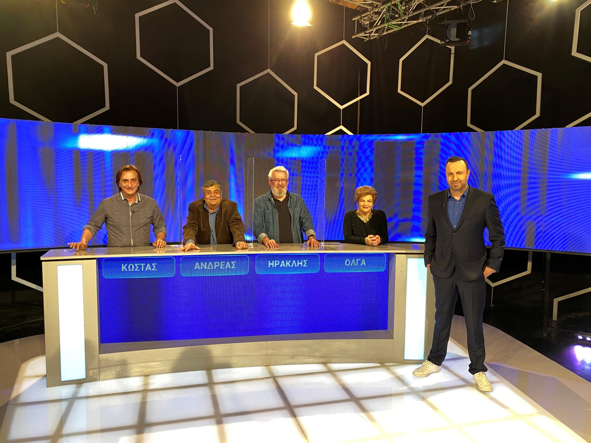 Τέσσερα μεγάλα ονόματα της επιθεώρησης βάζουν τον Chaser… στη θέση του!