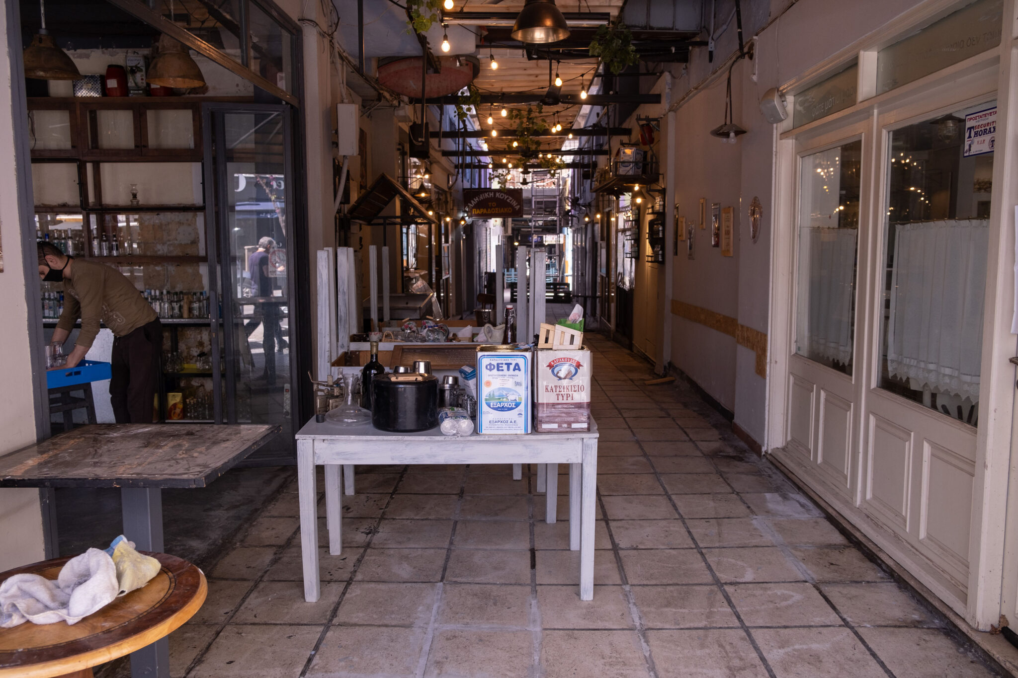 Χωρίς μουσική και με selftest ανοίγει η εστίαση στην Ελλάδα