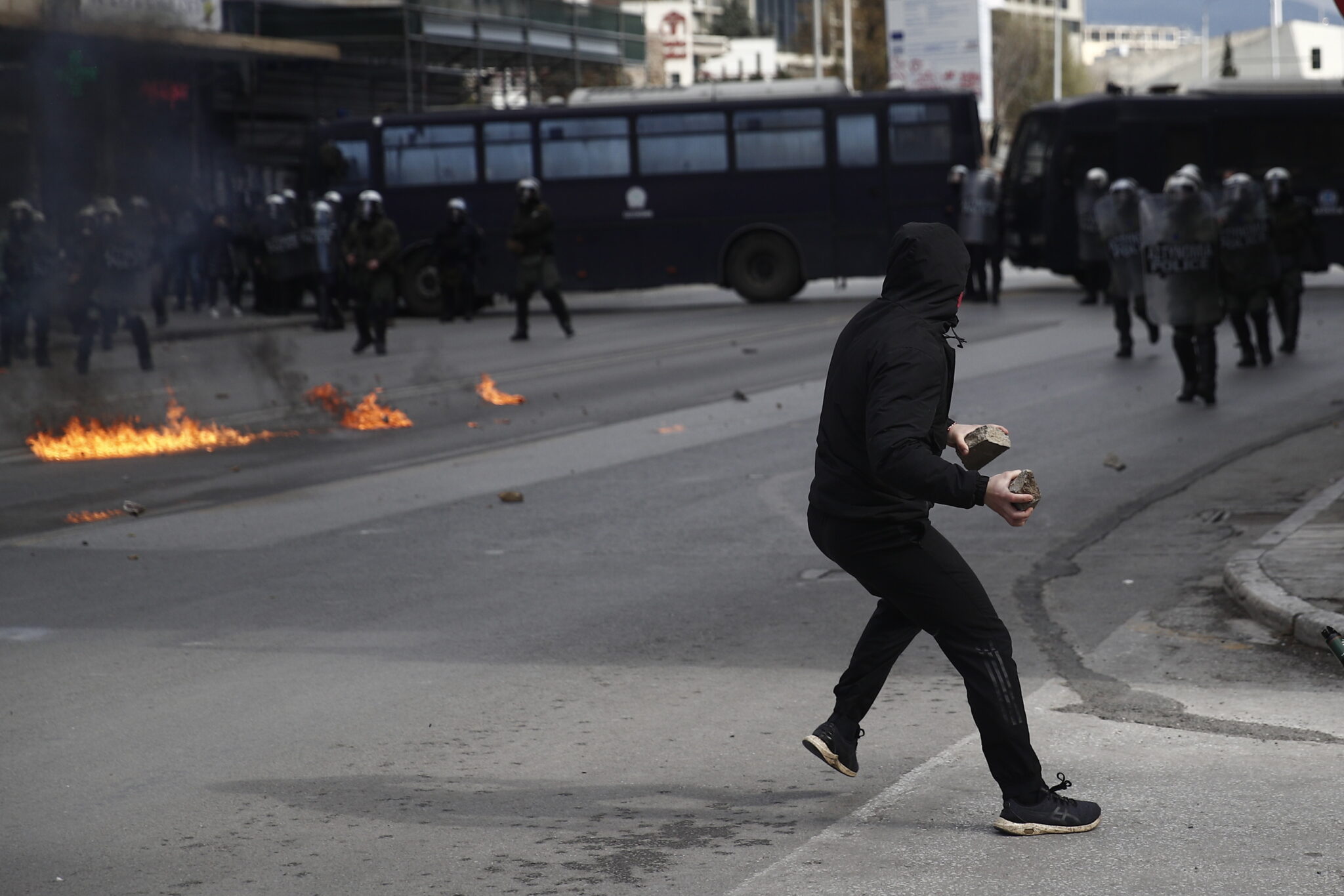Κοινωνική αναταραχή προβλέπει το ΔΝΤ, λόγω πανδημίας