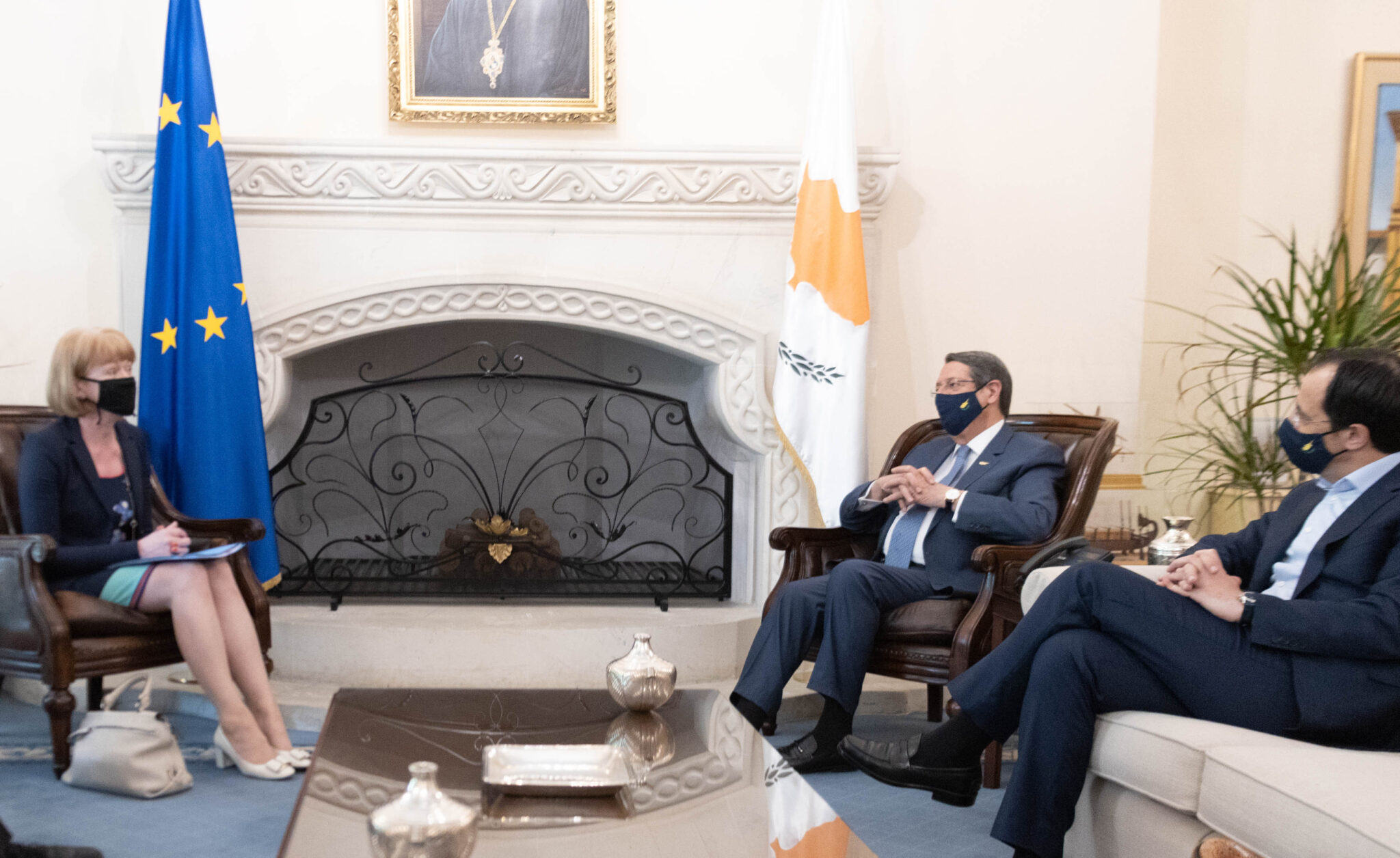 Δεν θέλουν αδιέξοδο στην πενταμερή οι Βρετανοί