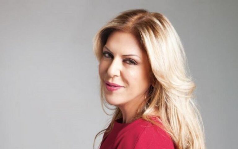 Για βουτιές η Ελίτα Μιχαηλίδου: Ποζάρει στη ξαπλώστρα και "αναστατώνει" (ΦΩΤΟ)