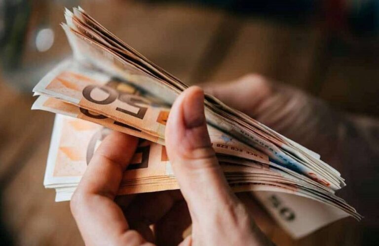 Πορεία προς το Προεδρικό με αίτημα την κατάργηση πέναλτι του 12% στις συντάξεις