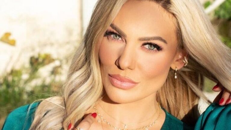 Η Μαλέσκου ποζάρει με τον πατέρα της και μας δείχνει την ομοιότητα μεταξύ τους