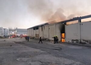 Μαρτυρία "καίει" δυο ανήλικους για τη φωτιά σε αποθήκες στην Πάφο (ΒΙΝΤΕΟ)