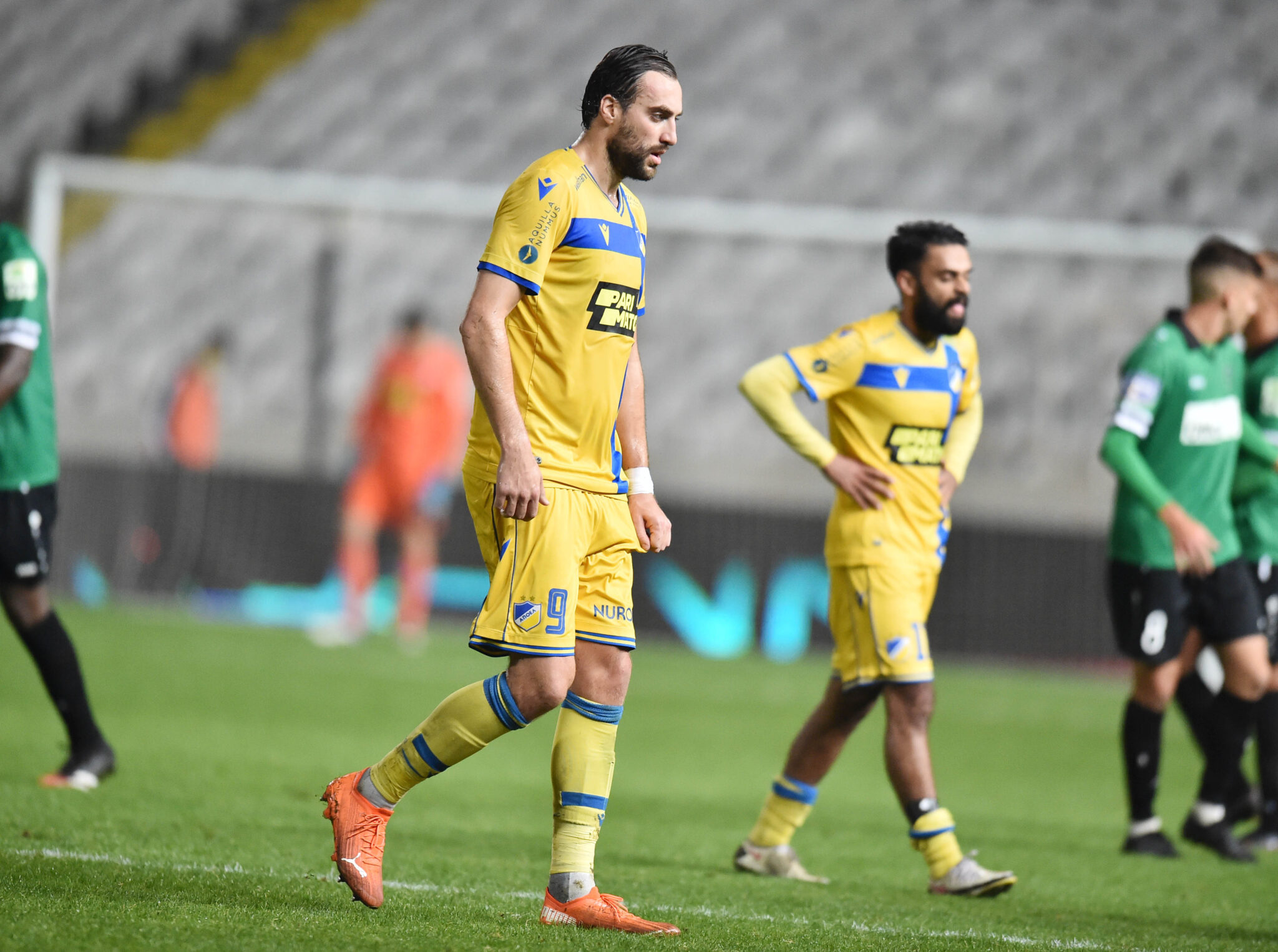 Πολλοί οι… εξοδούχοι από τον Αρχάγγελο