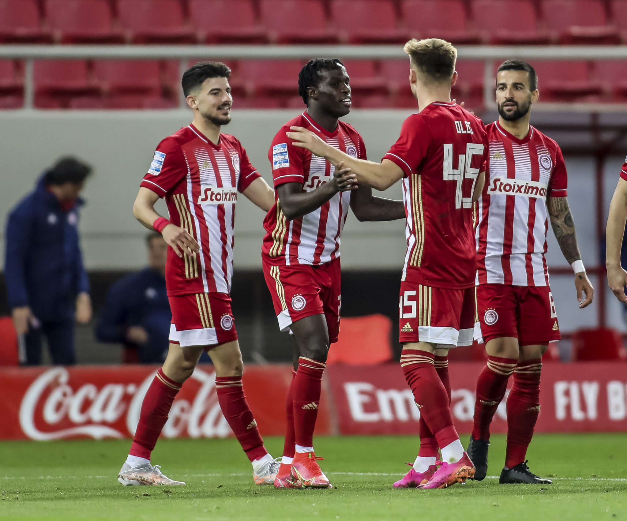 Άλλαξε ο Ολυμπιακός και… πάτησε την ΑΕΚ