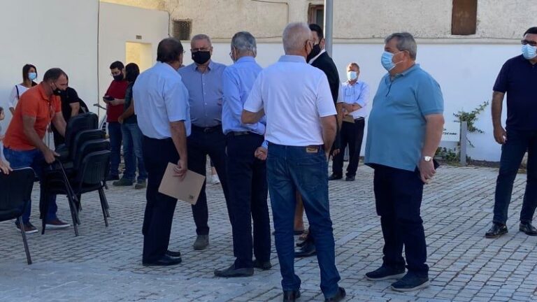 Στο Ακάκι ο Νουρής: Συζήτησε με τους κατοίκους για το συρματόπλεγμα (ΒΙΝΤΕΟ)