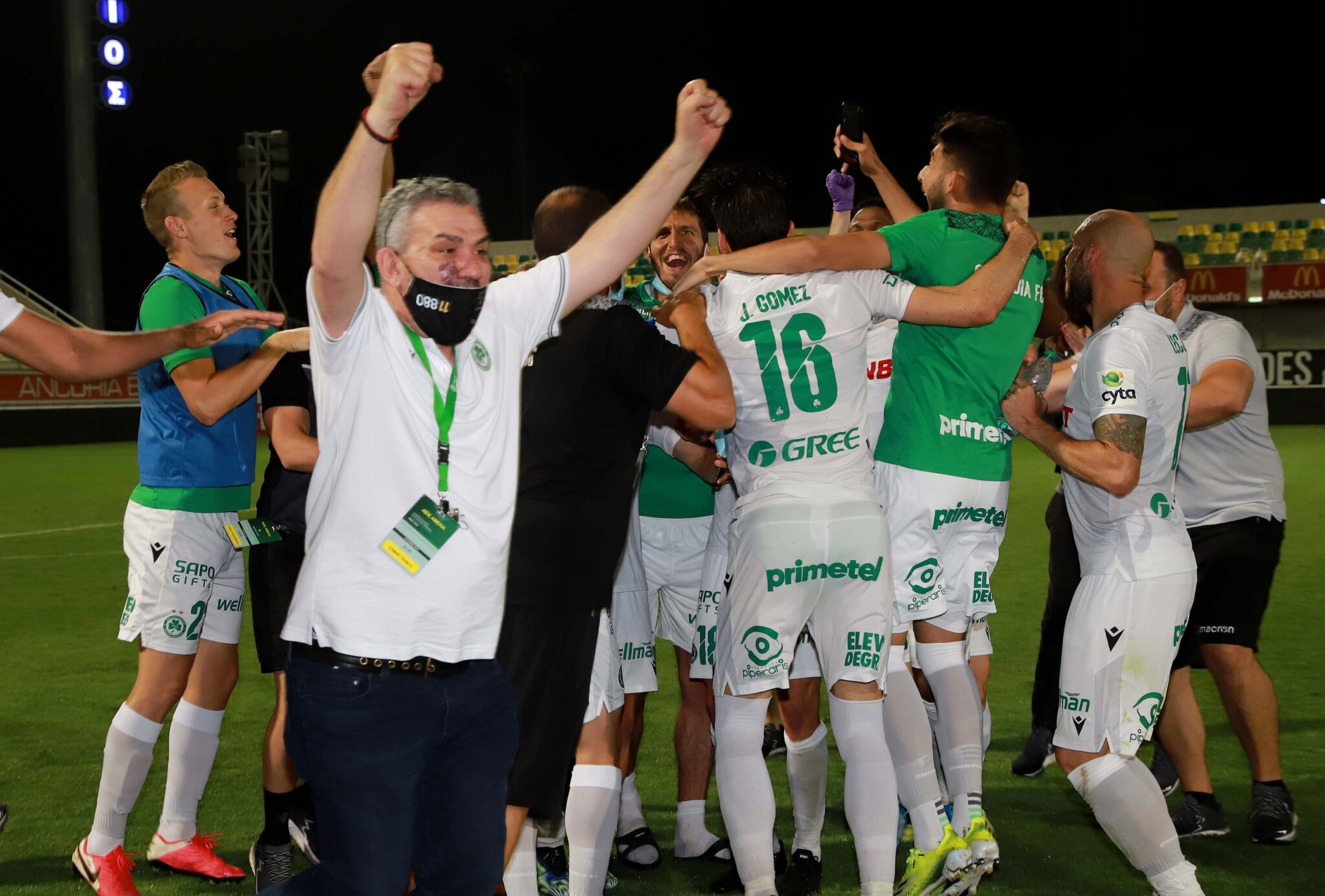 Οι ξέφρενοι πανηγυρισμοί της… πρωταθλήτριας Ομόνοιας (ΦΩΤΟ)