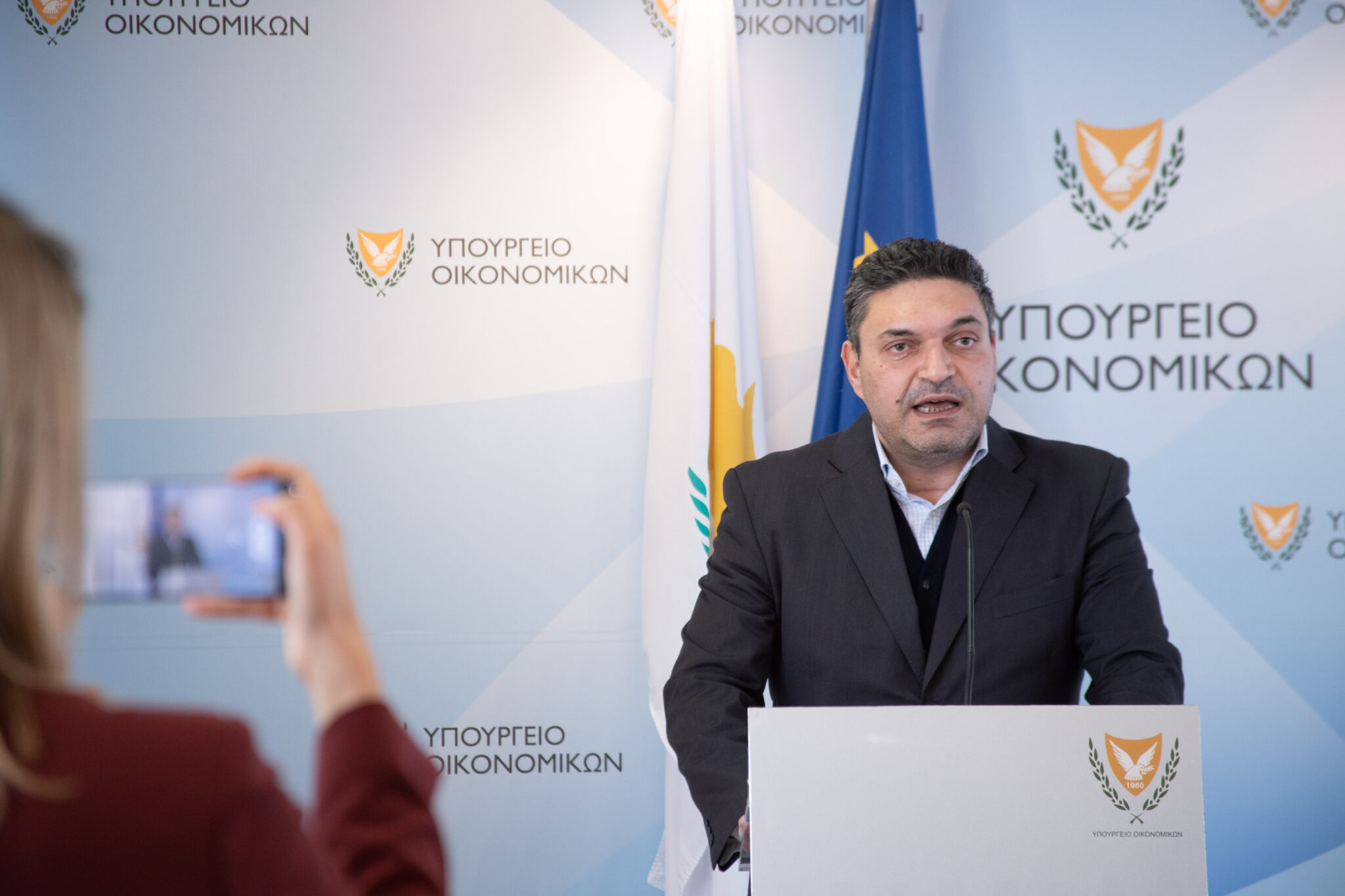 Mε νομοσχέδιο για αναστολή της καταβολής ΦΠΑ πάει στη νέα Βουλή ο Πετρίδης