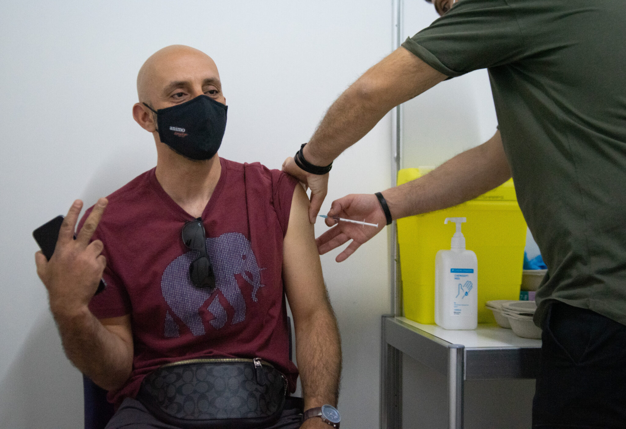 Στα θρανία οι φαρμακοποιοί για επιμορφωτικά μαθήματα εμβολιασμών (ΒΙΝΤΕΟ)