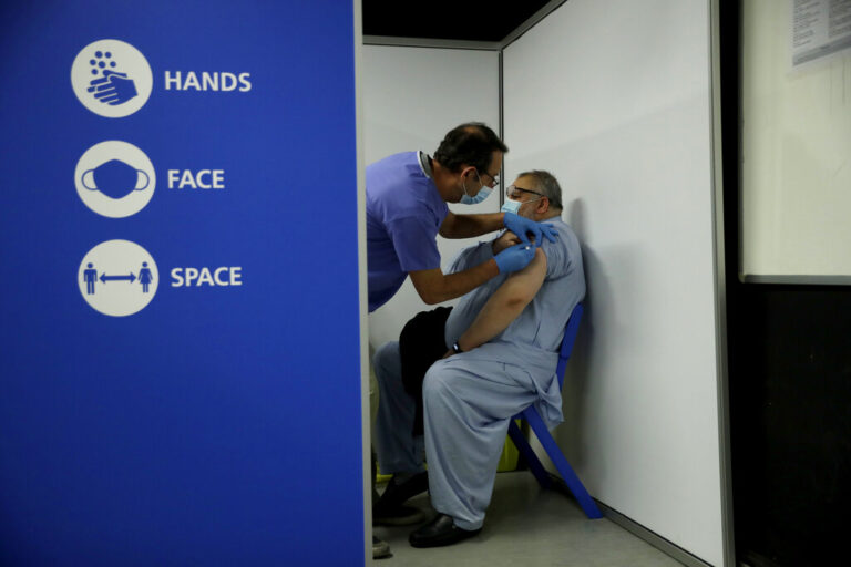 Έτσι θα εμβολιαστείς στον προσωπικό σου γιατρό: Απαντήσεις στις ερωτήσεις σου