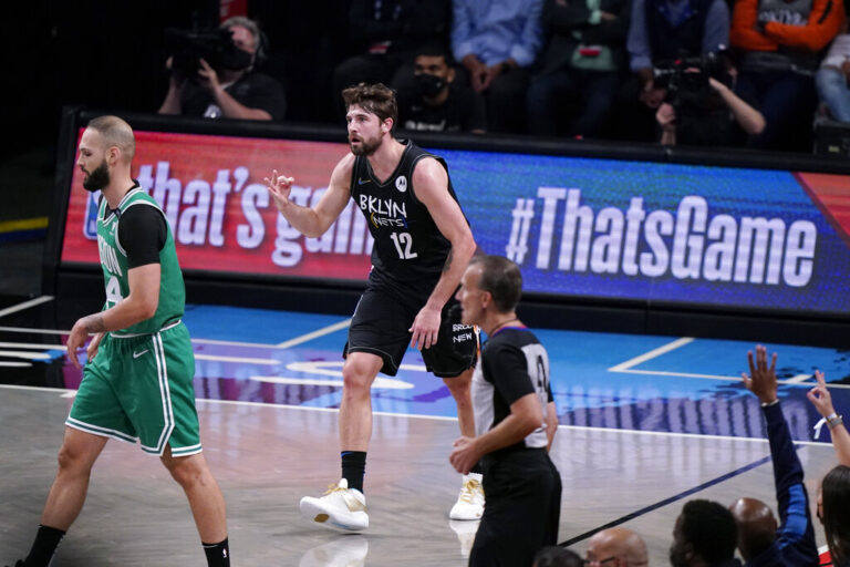 Χαλαρό 2-0 των Νετς κόντρα στους Σέλτικς, ισοφάρισαν τους Σανς οι Λέικερς