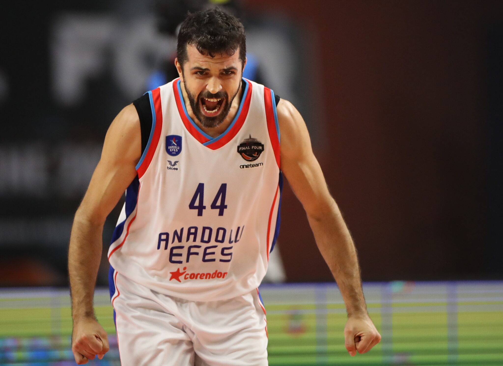 Στην κορυφή της Ευρωλίγκας η Εφές